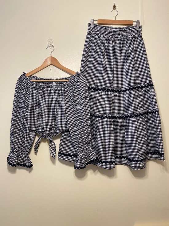Deja Bleu Dresses & Skirts - DEJA BLUE Set  Black & White Gingham TOP & Tiered Maxi Skirt - Women. Size M